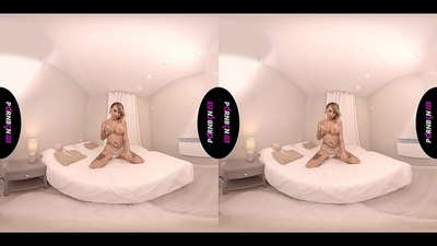 PORNBCN VR MILF espanyola madura es masturba i xucla la teva polla en POV mentre fuma i sacseja les cames